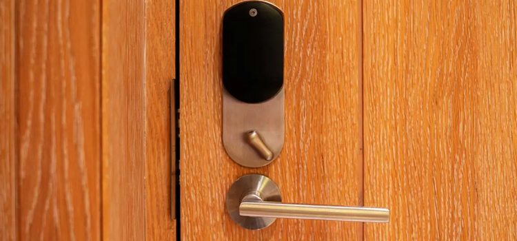 Automatic Locking Door Knob Irvine
